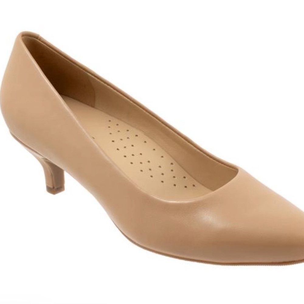 Elegant Tan Women's Pumps